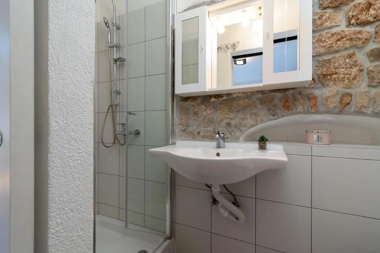 Filomena Rooms Trogir Bed & Breakfast