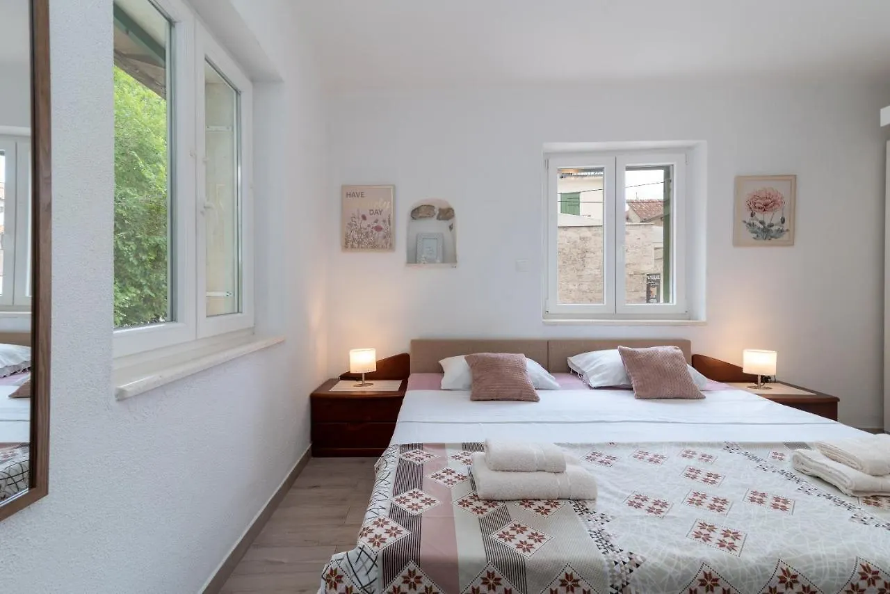 Filomena Rooms Trogir