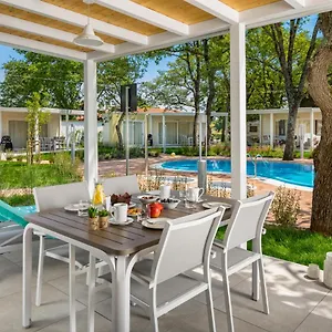 **** Holiday park Ulika Mobile Homes - Naturist Croatia